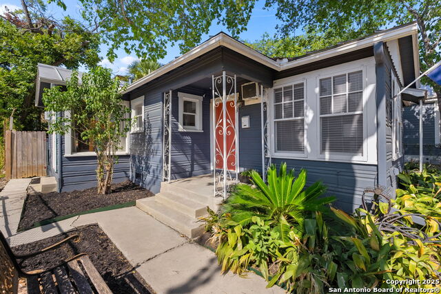 Image 2 of 34 For 118 Callaghan