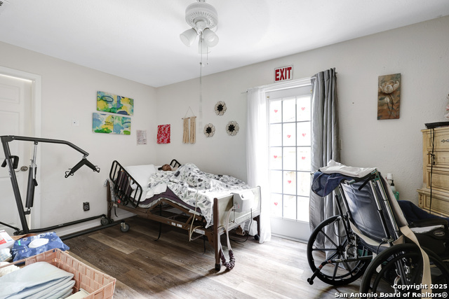 Listing photo id 19 for 14211 Chadbourne