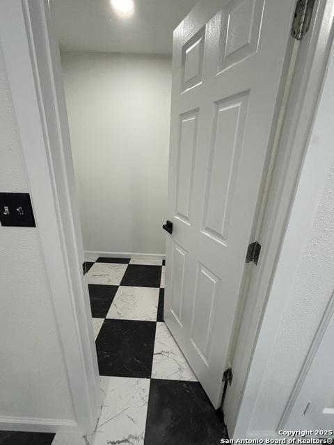 Listing photo id 1 for 105 Strickland