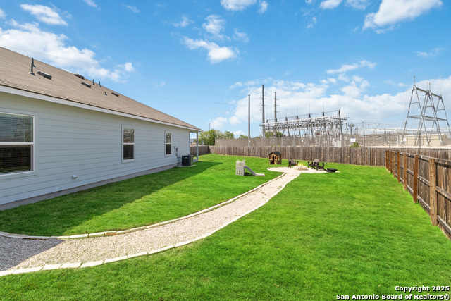 Image 27 of 36 For 3417-3419 Lindsay Lane