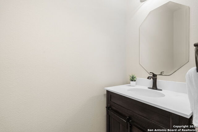 Image 32 of 39 For 159 Da Vinci