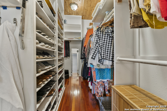 Image 33 of 60 For 3007 Orchard Hill