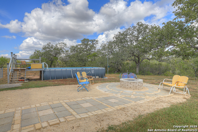 Listing photo id 15 for 2354 Fm 2438