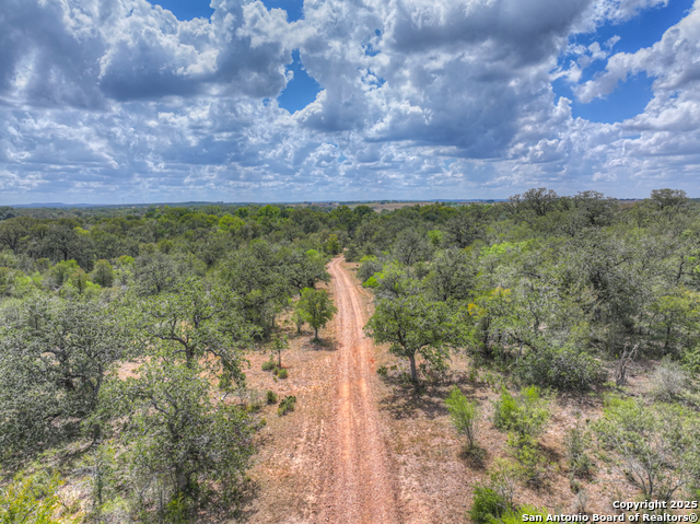 Listing photo id 31 for 2354 Fm 2438