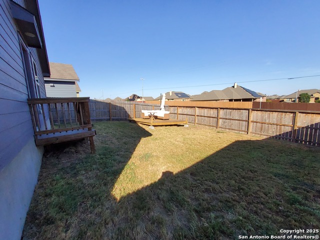 Listing photo id 15 for 6814 Willow Lnd