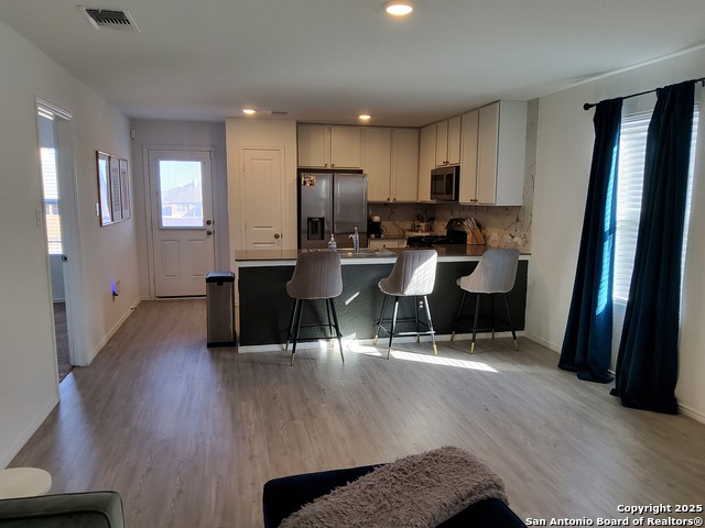 Listing photo id 2 for 6814 Willow Lnd