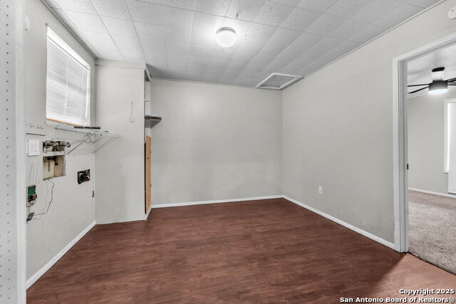 Image 24 of 38 For 5022 Village Path