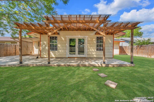 Image 32 of 38 For 5022 Village Path