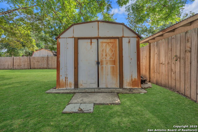 Image 34 of 38 For 5022 Village Path