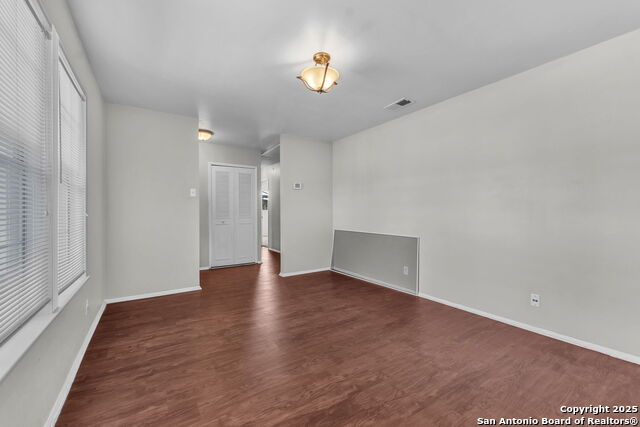 Image 8 of 38 For 5022 Village Path