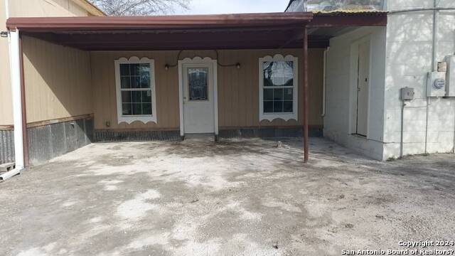 Details for 100 Avenue H, Poteet, TX 78065