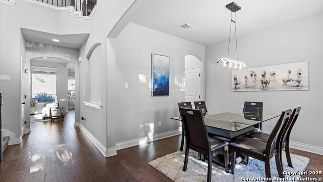 Listing photo id 1 for 28802 Front Gate