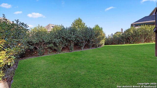 Listing photo id 30 for 28802 Front Gate