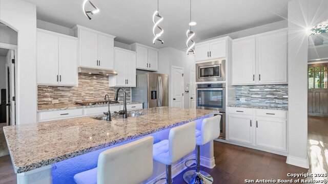 Listing photo id 7 for 28802 Front Gate