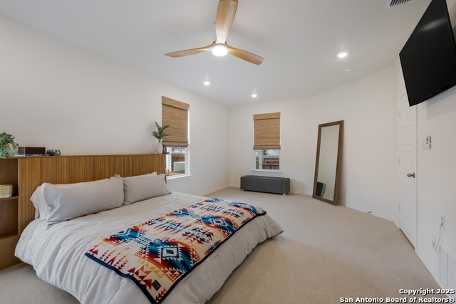 Image 11 of 23 For 215 Granite Shores W