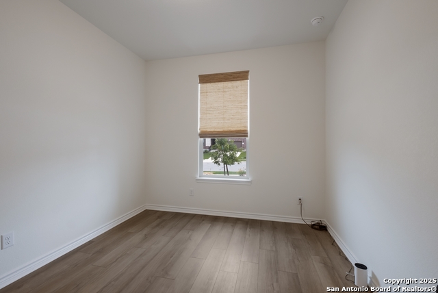 Image 17 of 23 For 215 Granite Shores W