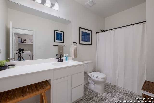 Image 18 of 23 For 215 Granite Shores W