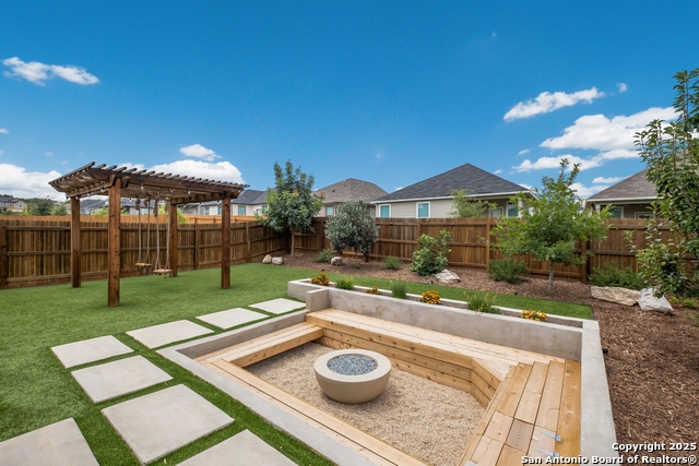 Image 22 of 23 For 215 Granite Shores W