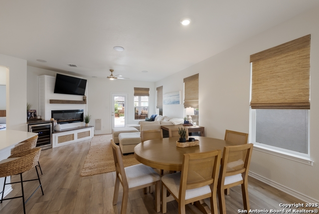 Image 3 of 23 For 215 Granite Shores W