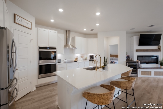 Image 4 of 23 For 215 Granite Shores W