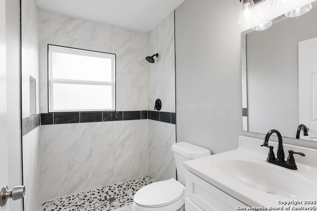 Image 22 of 35 For 322 Glamis  