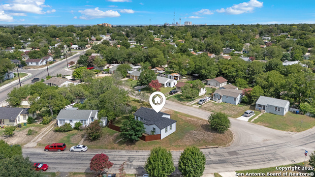 Image 34 of 35 For 322 Glamis  