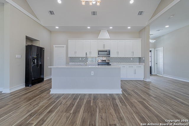 Image 10 of 37 For 16923 Rancho Escondido
