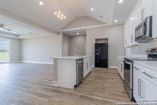 Image 7 of 37 For 16923 Rancho Escondido