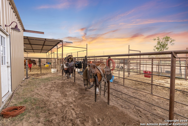 Image 4 of 21 For 14453 Fm 472