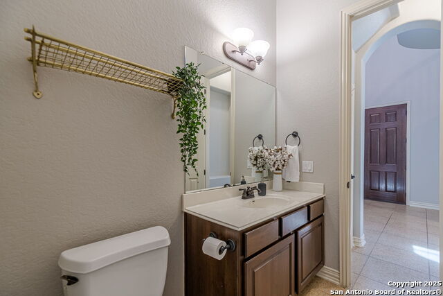 Image 33 of 139 For 8823 Timmermann Cove