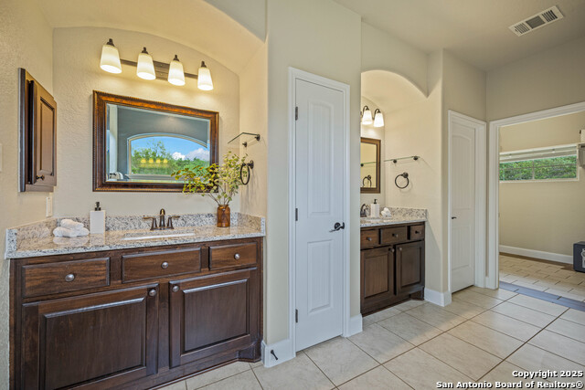 Image 25 of 47 For 1621 Angolo  