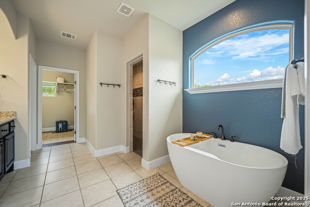 Image 26 of 47 For 1621 Angolo  