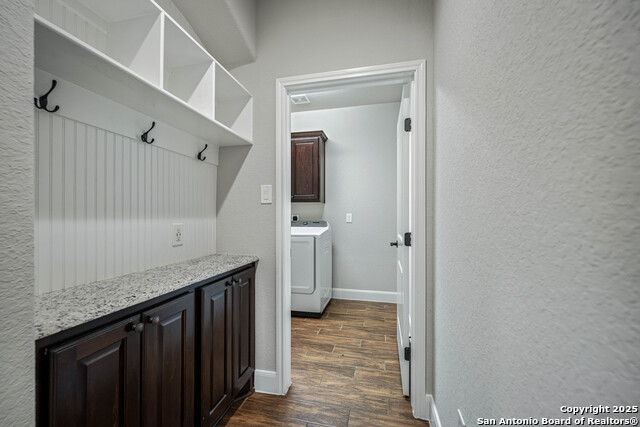 Image 28 of 47 For 1621 Angolo  