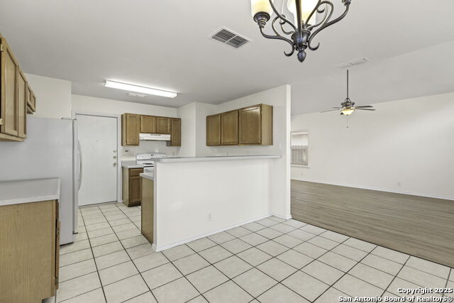 Listing photo id 4 for 7226 Burns Crossing