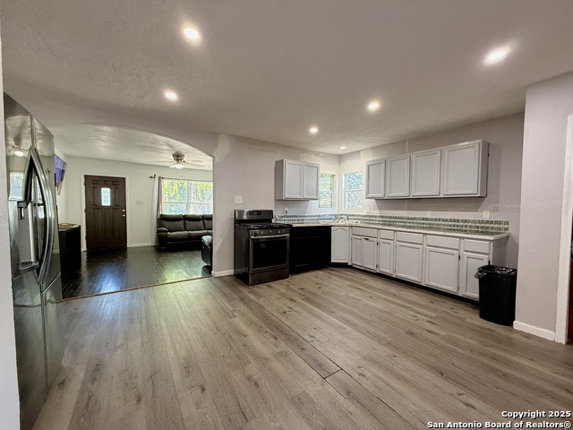 Image 10 of 33 For 105 Terrell Ave