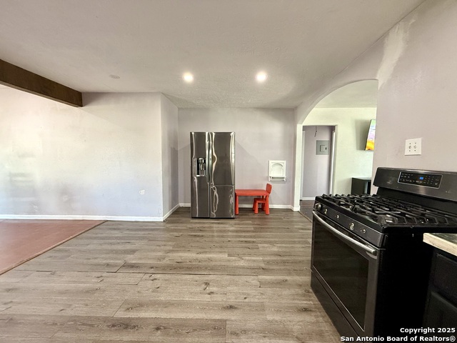 Image 12 of 33 For 105 Terrell Ave