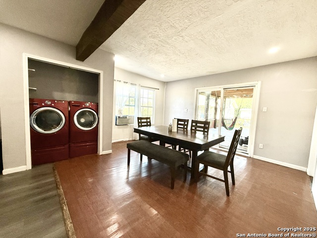 Image 13 of 33 For 105 Terrell Ave