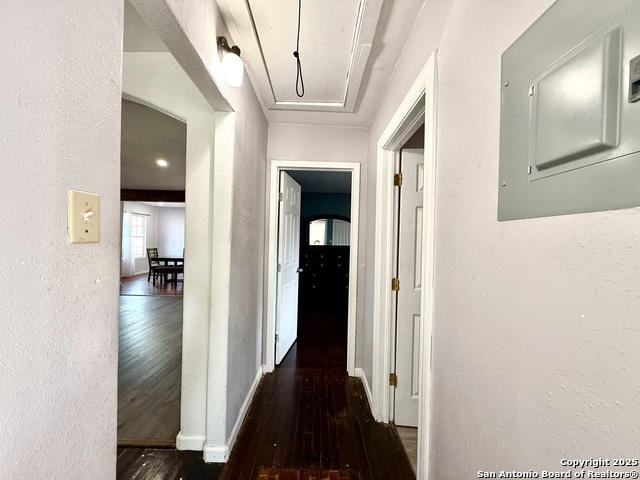 Image 19 of 33 For 105 Terrell Ave