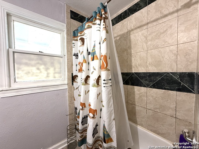 Image 22 of 33 For 105 Terrell Ave