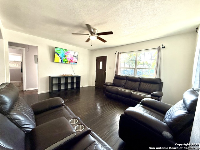 Image 7 of 33 For 105 Terrell Ave