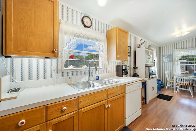 Image 10 of 21 For 8489 Elmendorf Lavernia