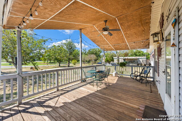 Image 18 of 21 For 8489 Elmendorf Lavernia