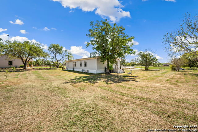 Image 19 of 21 For 8489 Elmendorf Lavernia