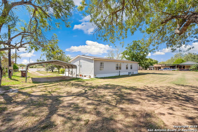 Image 20 of 21 For 8489 Elmendorf Lavernia