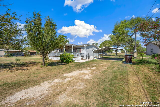 Image 4 of 21 For 8489 Elmendorf Lavernia
