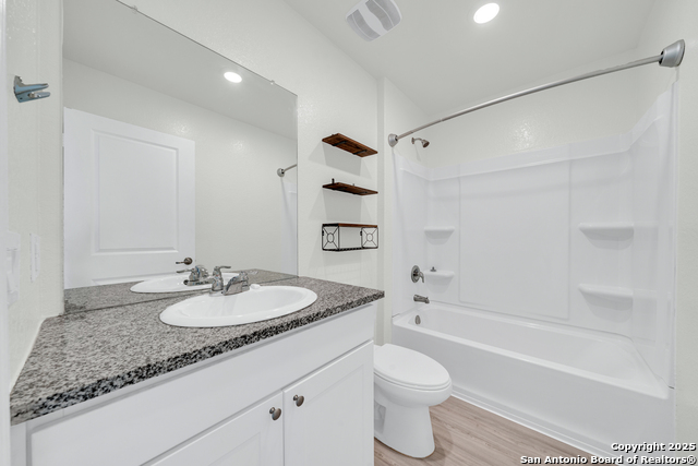 Listing photo id 14 for 603 Vermilion