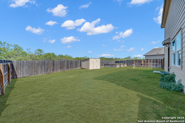 Listing photo id 3 for 603 Vermilion