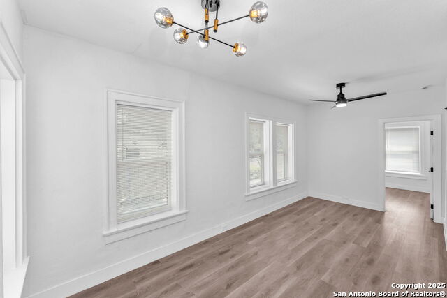 Image 16 of 21 For 1505 Woodlawn Ave W 1