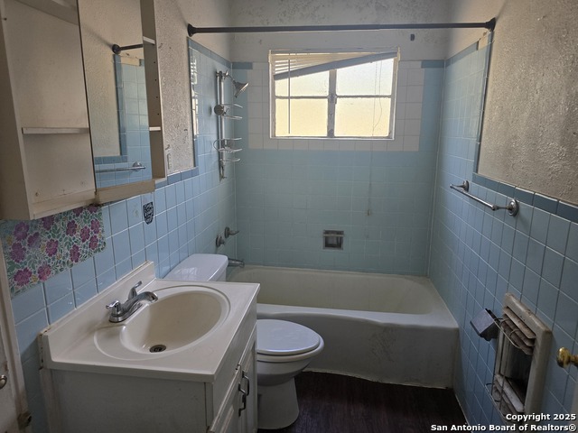 Image 11 of 23 For 122 Roesler  