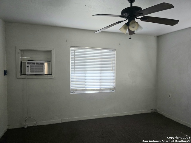 Image 18 of 23 For 122 Roesler  